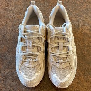 Brand new men’s Asics Nandi 360